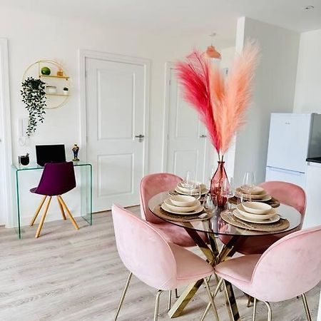Central Derby Urban 2 Bedroom Flat - An Oasis Of Elegance! Free Parking And Wifi Suitable For Families And Professionals Exterior foto